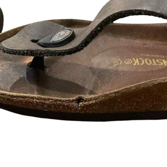 ​BIRKENSTOCK Gizeh Thong Sandals Women's EU 38 US 7/7.5 Black Oiled Leather Cork - Picture 5 of 8